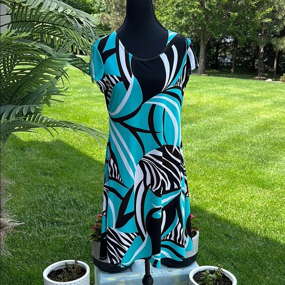 Vibrant Blue and Black Patterned Dress - Picture 2 of 4